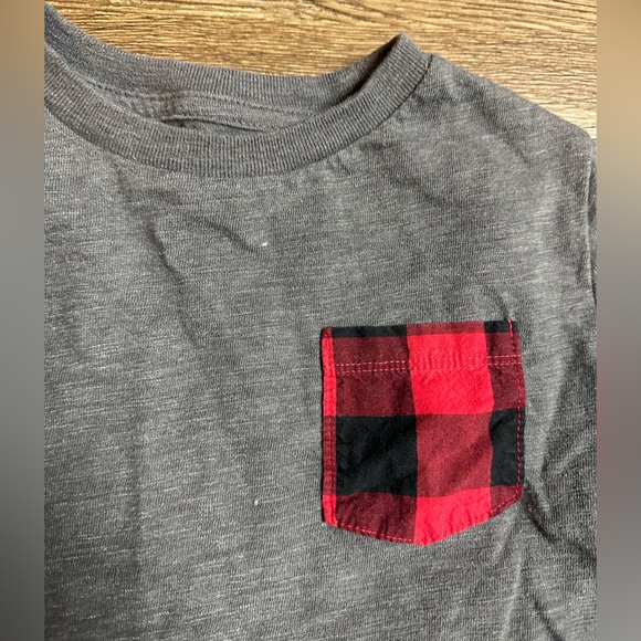 Gap Boys Small Gray Long Sleeve with Red Buffalo Plaid Pocket - Picture 3 of 5